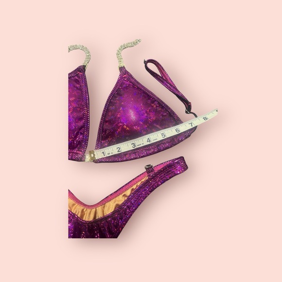 BLACK FUCHSIA COMPETITION POSING FIGURE SUIT - Picture 6 of 8